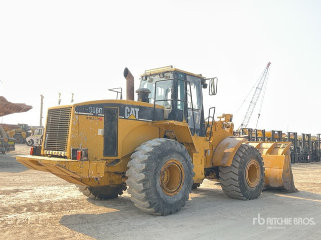 2000 Cat 966G Wheel Loader - Gumikerekes homlokrakodó: 3 kép. 2000 Cat 966G Wheel Loader - Gumikerekes homlokrakodó: 3 kép.