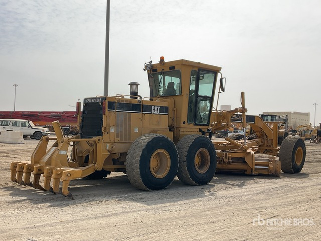 2002 Cat 14H - Gréder: 3 kép. 2002 Cat 14H - Gréder: 3 kép.