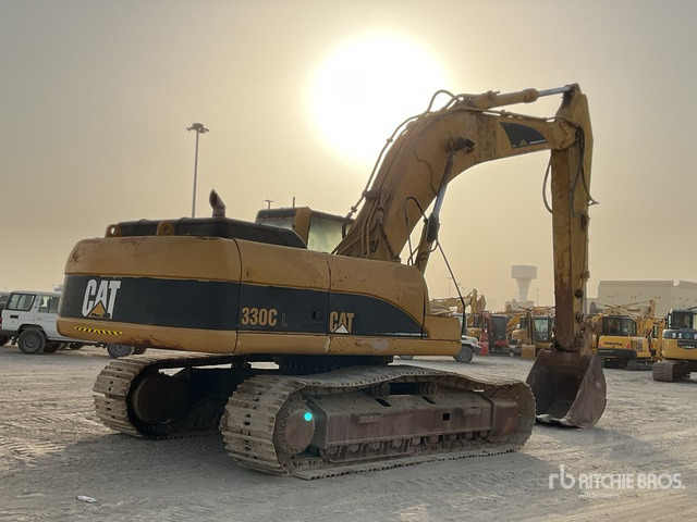 2002 Cat 330CL - Lánctalpas kotró: 3 kép. 2002 Cat 330CL - Lánctalpas kotró: 3 kép.