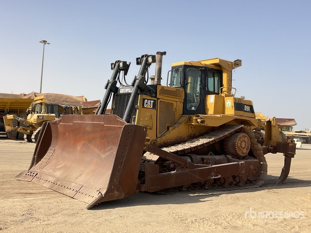 2002 Cat D9R Crawler Dozer - Buldózer: 1 kép. 2002 Cat D9R Crawler Dozer - Buldózer: 1 kép.