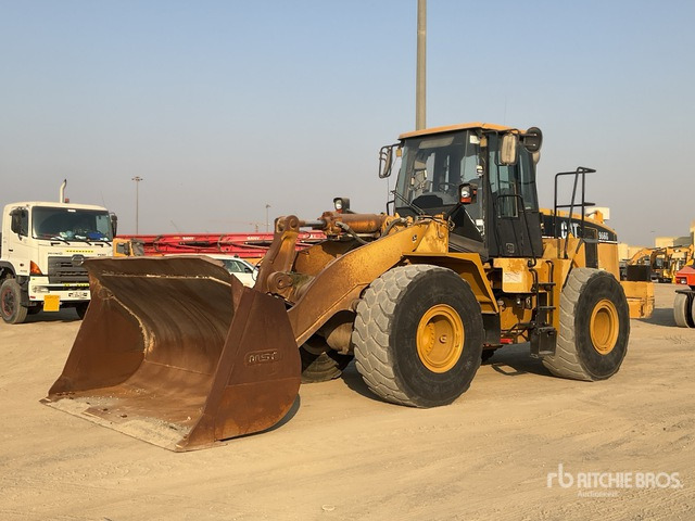 2004 Cat 966G Series II Wheel Loader - Gumikerekes homlokrakodó: 2 kép. 2004 Cat 966G Series II Wheel Loader - Gumikerekes homlokrakodó: 2 kép.