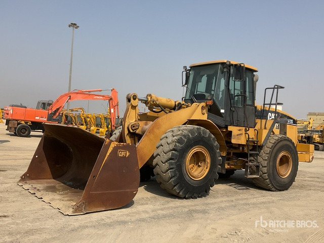2004 Cat 972G Series II - Gumikerekes homlokrakodó: 1 kép. 2004 Cat 972G Series II - Gumikerekes homlokrakodó: 1 kép.