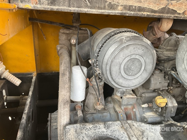 2006 Atlas Copco XA186DD Mobile Air Compressor - Légkompresszor: 4 kép. 2006 Atlas Copco XA186DD Mobile Air Compressor - Légkompresszor: 4 kép.