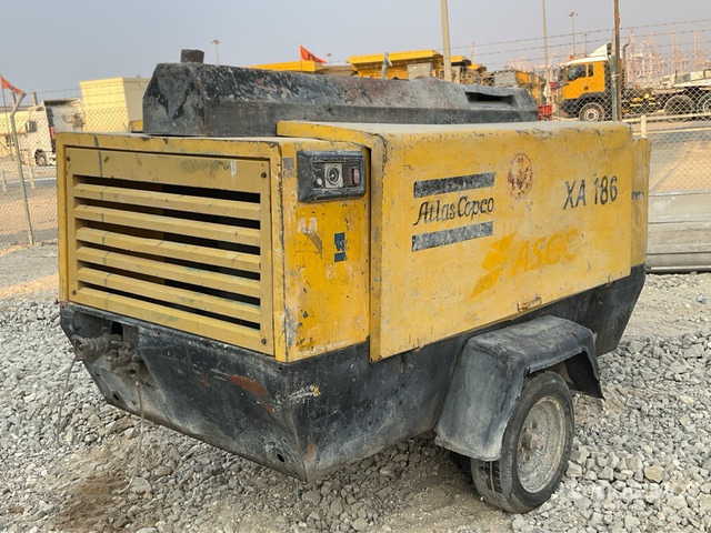 2006 Atlas Copco XA186DD Mobile Air Compressor - Légkompresszor: 3 kép. 2006 Atlas Copco XA186DD Mobile Air Compressor - Légkompresszor: 3 kép.