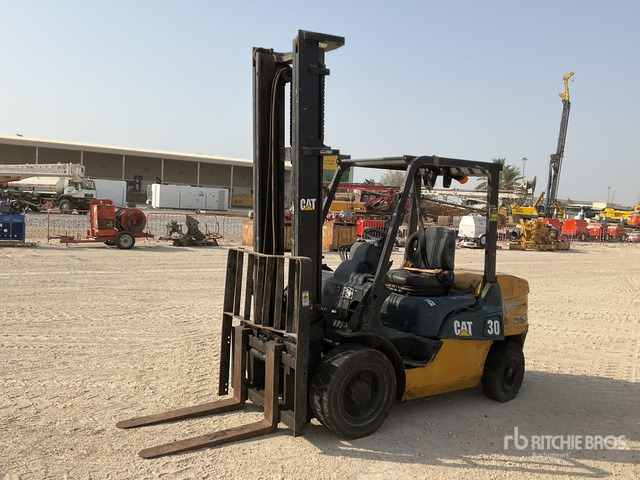 2006 Cat DE30NT 3 ton Forklift - Dízel targonca: 1 kép. 2006 Cat DE30NT 3 ton Forklift - Dízel targonca: 1 kép.
