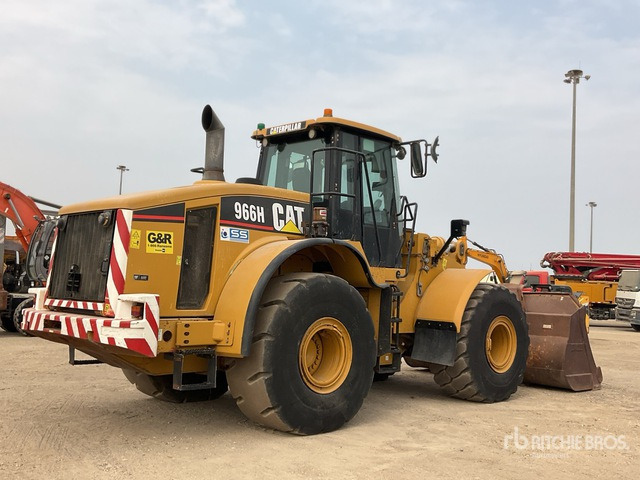 2007 Cat 966H - Gumikerekes homlokrakodó: 4 kép. 2007 Cat 966H - Gumikerekes homlokrakodó: 4 kép.