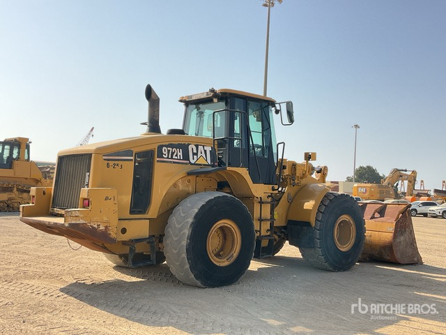 2007 Cat 972H Wheel Loader - Gumikerekes homlokrakodó: 3 kép. 2007 Cat 972H Wheel Loader - Gumikerekes homlokrakodó: 3 kép.