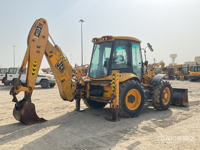 2007 JCB 4CX 4x4x4 Backhoe Loader - Kotrórakodó: 3 kép. 2007 JCB 4CX 4x4x4 Backhoe Loader - Kotrórakodó: 3 kép.