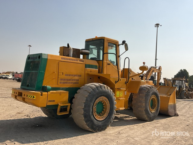 2007 Kawasaki 90ZIV-2 Wheel Loader - Gumikerekes homlokrakodó: 3 kép. 2007 Kawasaki 90ZIV-2 Wheel Loader - Gumikerekes homlokrakodó: 3 kép.