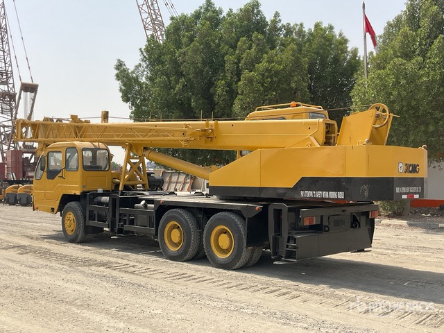 2007 XCMG QY20 20 ton 6x4 Hydraulic Truck Crane - Autódaru: 4 kép. 2007 XCMG QY20 20 ton 6x4 Hydraulic Truck Crane - Autódaru: 4 kép.