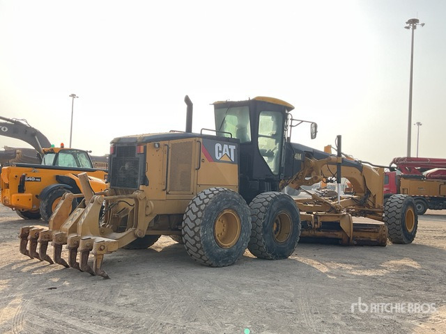 2008 Cat 14M - Gréder: 3 kép. 2008 Cat 14M - Gréder: 3 kép.