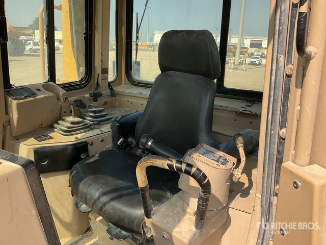 2008 Cat D8R Crawler Dozer - Buldózer: 5 kép. 2008 Cat D8R Crawler Dozer - Buldózer: 5 kép.