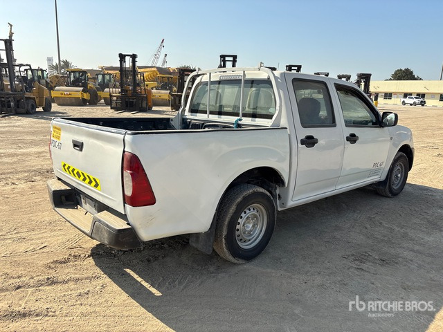 2008 Isuzu D-Max 4x2 Crew Cab Pickup - Pickup: 3 kép. 2008 Isuzu D-Max 4x2 Crew Cab Pickup - Pickup: 3 kép.