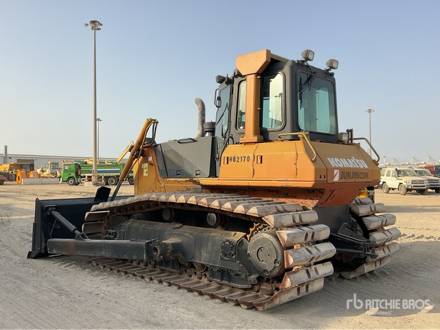 2008 Komatsu D65PX-15 - Buldózer: 3 kép. 2008 Komatsu D65PX-15 - Buldózer: 3 kép.