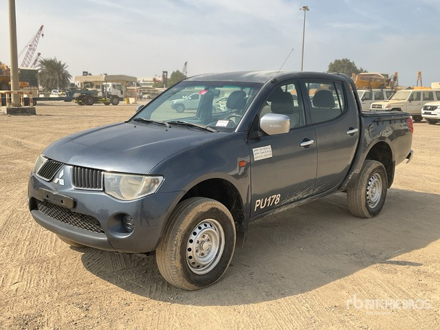 2009 Mitsubishi L200 4x4 Crew Cab Pickup - Pickup: 1 kép. 2009 Mitsubishi L200 4x4 Crew Cab Pickup - Pickup: 1 kép.