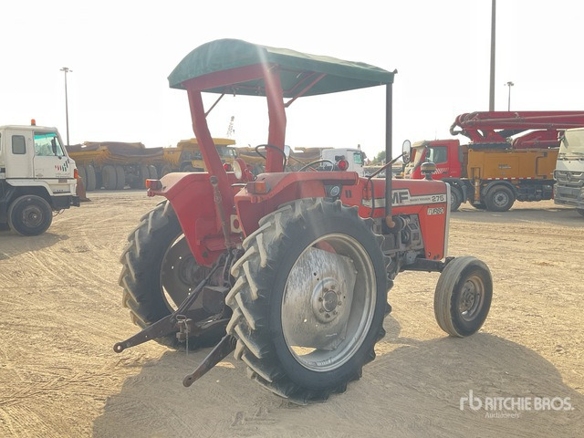 2010 Massey Ferguson MF 275 2WD Tractor - Traktor: 3 kép. 2010 Massey Ferguson MF 275 2WD Tractor - Traktor: 3 kép.