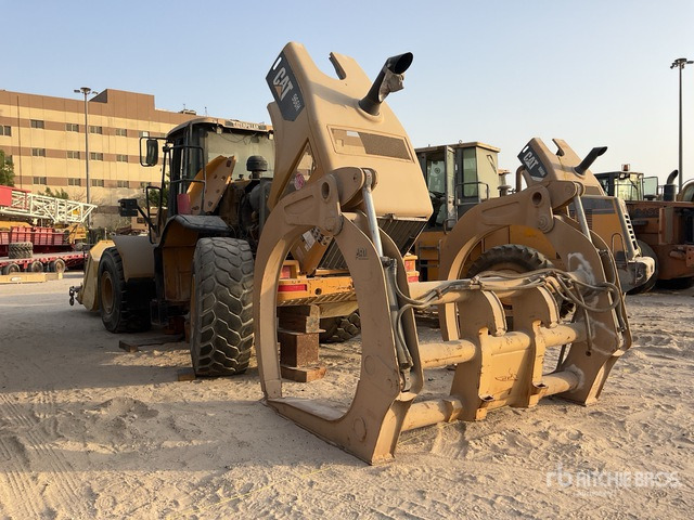 2011 Cat 966H (Inoperable) Wheel Loader - Gumikerekes homlokrakodó: 4 kép. 2011 Cat 966H (Inoperable) Wheel Loader - Gumikerekes homlokrakodó: 4 kép.