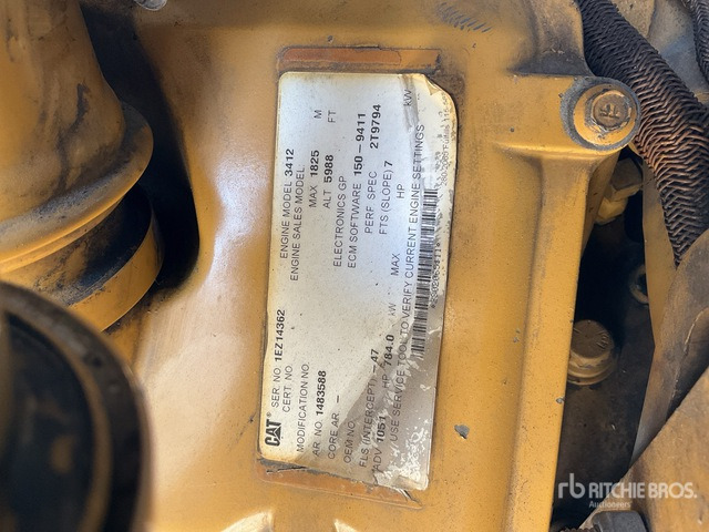 2011 Cat SR-4B 800 kVA Containerized Generator Set - Áramfejlesztő: 5 kép. 2011 Cat SR-4B 800 kVA Containerized Generator Set - Áramfejlesztő: 5 kép.