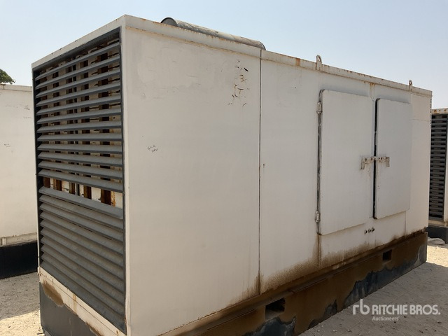 2011 Cummins 344 kVA Skid-Mounted (Inoperable) Generator Set - Áramfejlesztő: 3 kép. 2011 Cummins 344 kVA Skid-Mounted (Inoperable) Generator Set - Áramfejlesztő: 3 kép.