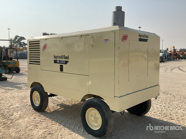 2011 Ingersoll Rand 9235 Mobile Air Compressor - Légkompresszor: 2 kép. 2011 Ingersoll Rand 9235 Mobile Air Compressor - Légkompresszor: 2 kép.