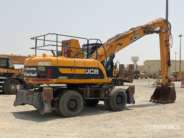 2011 JCB JS200WHRC - Gumikerekes kotró: 3 kép. 2011 JCB JS200WHRC - Gumikerekes kotró: 3 kép.