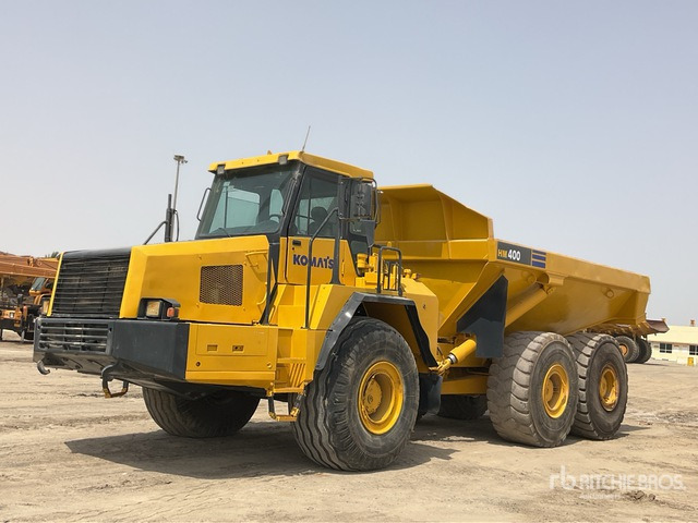 2011 Komatsu HM400-2 - Csuklós dömper: 2 kép. 2011 Komatsu HM400-2 - Csuklós dömper: 2 kép.