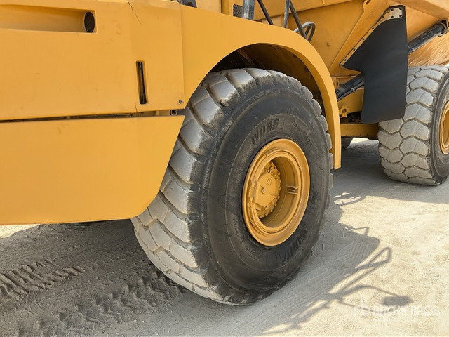 2012 Cat 740B - Csuklós dömper: 5 kép. 2012 Cat 740B - Csuklós dömper: 5 kép.