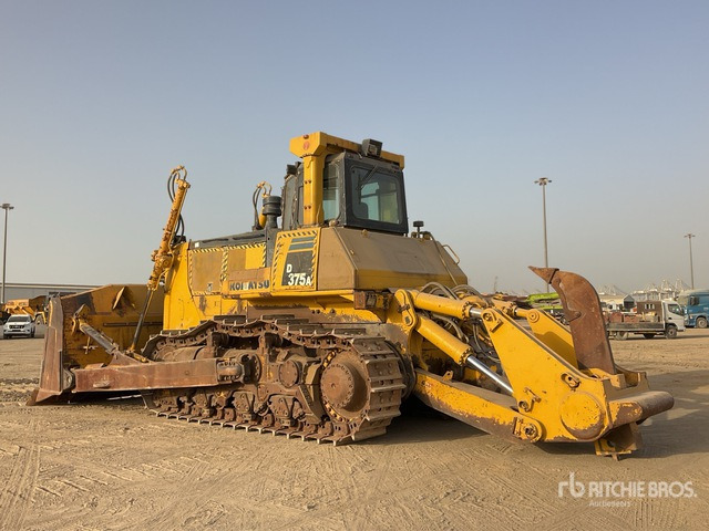 2012 Komatsu D375A-6R Crawler Dozer - Buldózer: 3 kép. 2012 Komatsu D375A-6R Crawler Dozer - Buldózer: 3 kép.