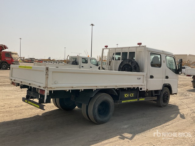 2012 Mitsubishi Canter 4x2 Crew Cab Flatbed Truck - Platós teherautó: 3 kép. 2012 Mitsubishi Canter 4x2 Crew Cab Flatbed Truck - Platós teherautó: 3 kép.