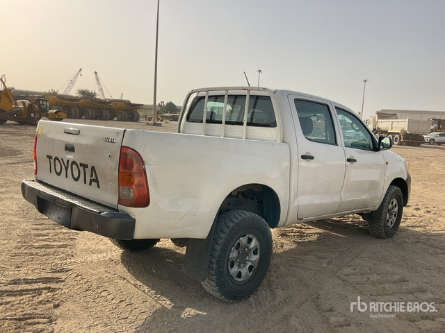 2012 Toyota Hilux 4x4 Crew Cab Pickup - Pickup: 3 kép. 2012 Toyota Hilux 4x4 Crew Cab Pickup - Pickup: 3 kép.