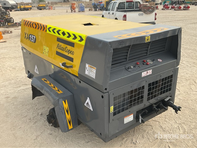 2014 Atlas Copco XA157 (Inoperable) Air Compressor - Légkompresszor: 2 kép. 2014 Atlas Copco XA157 (Inoperable) Air Compressor - Légkompresszor: 2 kép.