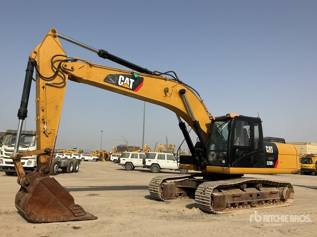 2014 Cat 329D2L - Lánctalpas kotró: 1 kép. 2014 Cat 329D2L - Lánctalpas kotró: 1 kép.