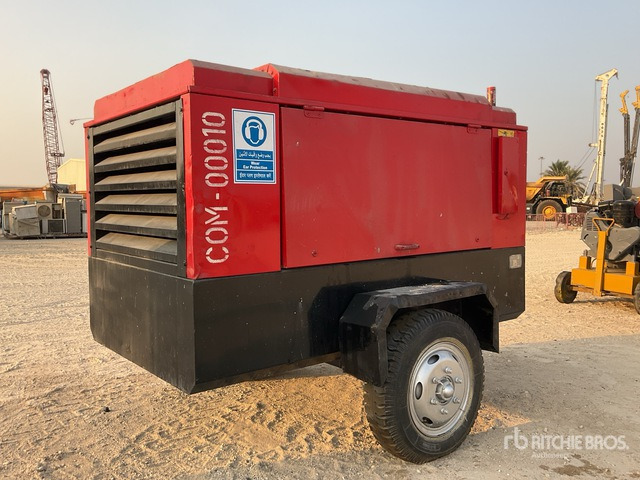 2014 Chicago Pneumatic CPS 275 Mobile Air Compressor - Légkompresszor: 3 kép. 2014 Chicago Pneumatic CPS 275 Mobile Air Compressor - Légkompresszor: 3 kép.