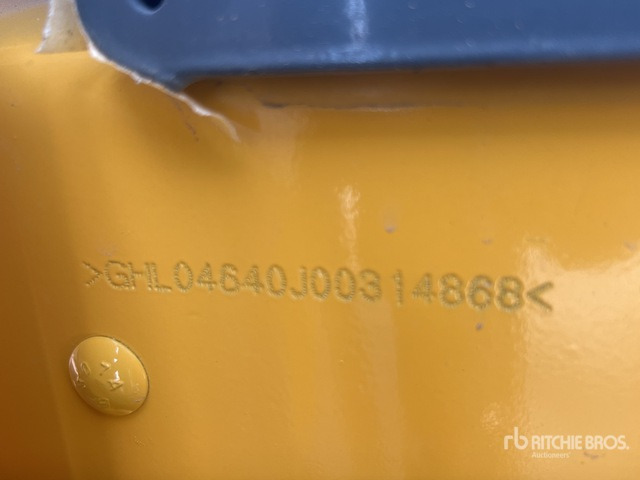 2014 Gehl 4640 Skid Steer Loader - Mini homlokrakodó: 4 kép. 2014 Gehl 4640 Skid Steer Loader - Mini homlokrakodó: 4 kép.