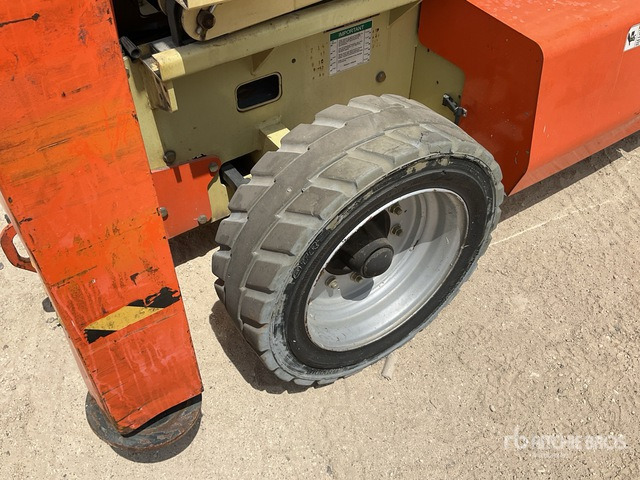 2014 JLG 4069LE Electric Scissor Lift - Ollós emelő: 4 kép. 2014 JLG 4069LE Electric Scissor Lift - Ollós emelő: 4 kép.