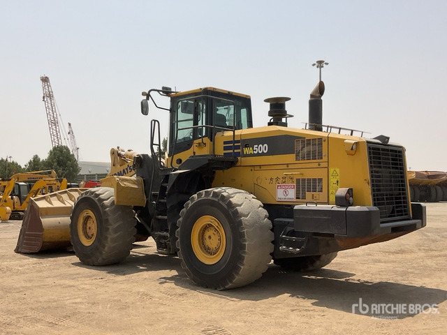 2014 Komatsu WA500-6 - Gumikerekes homlokrakodó: 4 kép. 2014 Komatsu WA500-6 - Gumikerekes homlokrakodó: 4 kép.