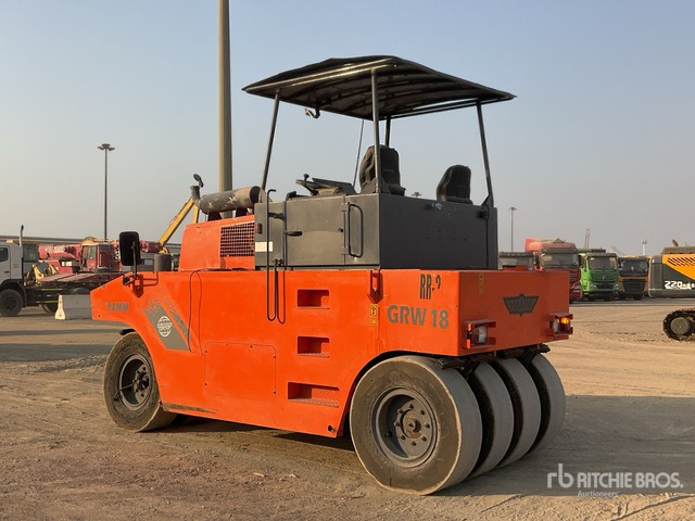 2015 Hamm GRW18 8 Wheel Pneumatic Roller - Pneumatikus henger: 4 kép. 2015 Hamm GRW18 8 Wheel Pneumatic Roller - Pneumatikus henger: 4 kép.