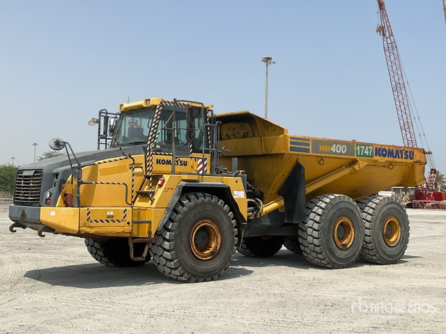 2015 Komatsu HM400-3 Articulated Dump Truck - Csuklós dömper: 1 kép. 2015 Komatsu HM400-3 Articulated Dump Truck - Csuklós dömper: 1 kép.