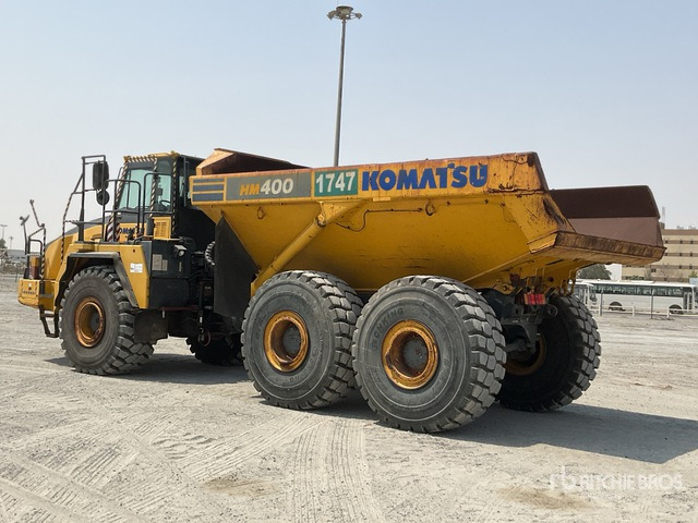 2015 Komatsu HM400-3 Articulated Dump Truck - Csuklós dömper: 3 kép. 2015 Komatsu HM400-3 Articulated Dump Truck - Csuklós dömper: 3 kép.