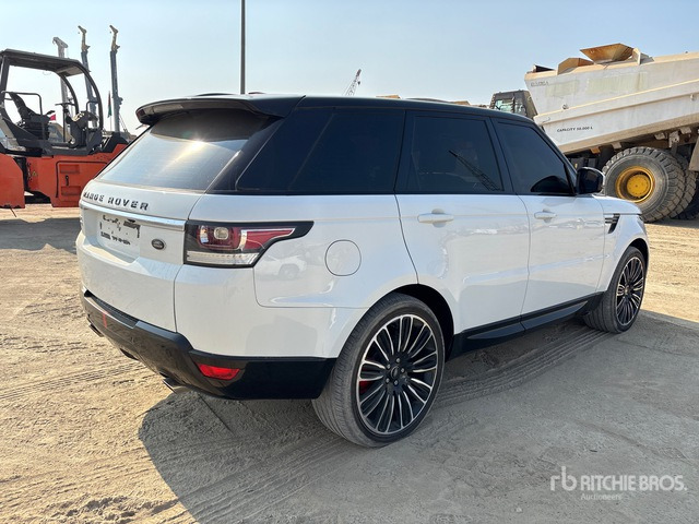 2015 Land Rover Range Rover AWD SUV - Terepjáró/ SUV: 3 kép. 2015 Land Rover Range Rover AWD SUV - Terepjáró/ SUV: 3 kép.