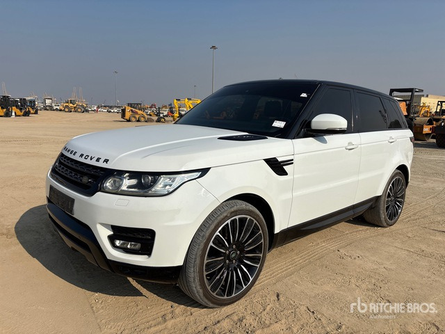 2015 Land Rover Range Rover AWD SUV - Terepjáró/ SUV: 1 kép. 2015 Land Rover Range Rover AWD SUV - Terepjáró/ SUV: 1 kép.