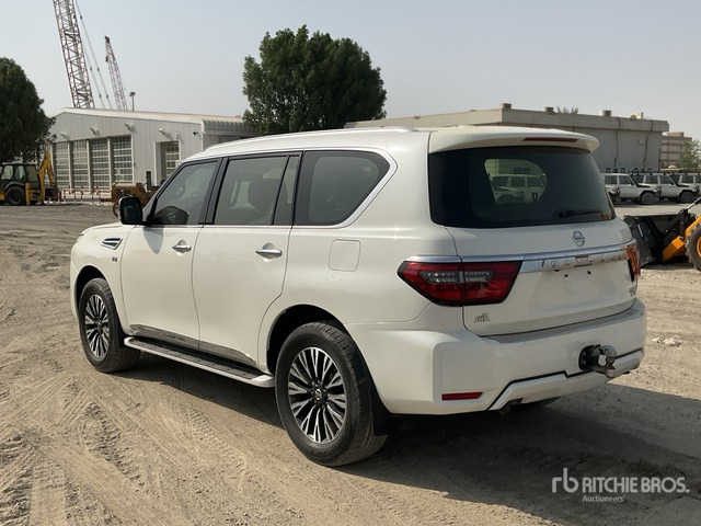 2015 Nissan Patrol Platinum 4x4 SUV - Terepjáró/ SUV: 4 kép. 2015 Nissan Patrol Platinum 4x4 SUV - Terepjáró/ SUV: 4 kép.