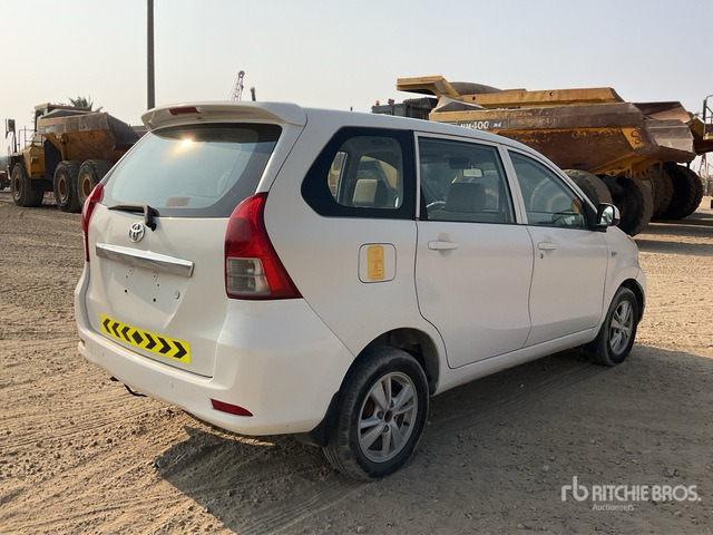 2015 Toyota Avanza Minivan - Autó: 3 kép. 2015 Toyota Avanza Minivan - Autó: 3 kép.