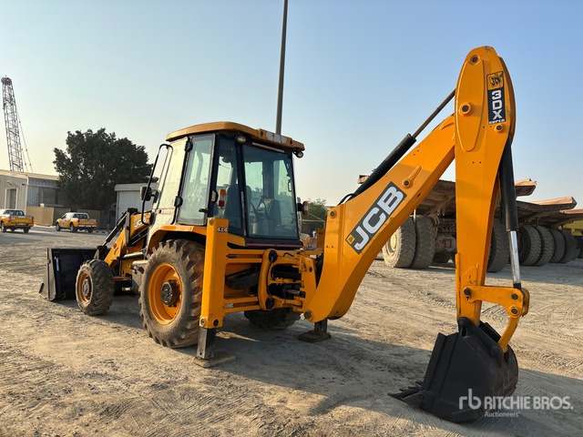 2016 JCB 3DX 4x4 Backhoe Loader - Kotrórakodó: 2 kép. 2016 JCB 3DX 4x4 Backhoe Loader - Kotrórakodó: 2 kép.