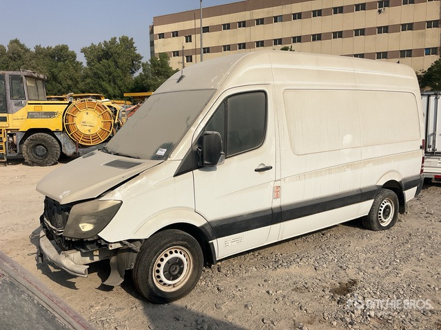 2016 Mercedes-Benz Sprinter 316 (Inoperable) Cargo Van - Furgon: 2 kép. 2016 Mercedes-Benz Sprinter 316 (Inoperable) Cargo Van - Furgon: 2 kép.
