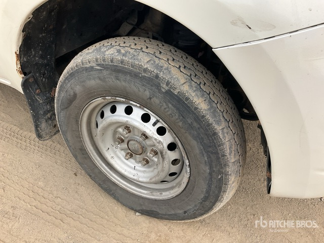 2016 Mitsubishi L200 4x4 Crew Cab Pickup - Pickup: 5 kép. 2016 Mitsubishi L200 4x4 Crew Cab Pickup - Pickup: 5 kép.