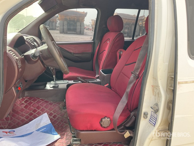 2016 Nissan 4x2 Crew Cab Pickup - Pickup: 5 kép. 2016 Nissan 4x2 Crew Cab Pickup - Pickup: 5 kép.