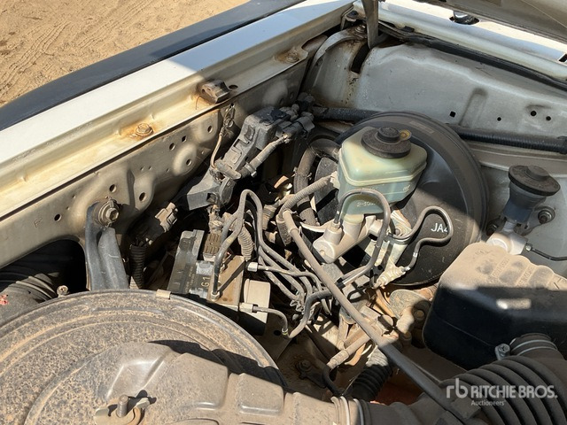 2016 Toyota Land Cruiser 78R 4x4 SUV - Terepjáró/ SUV: 4 kép. 2016 Toyota Land Cruiser 78R 4x4 SUV - Terepjáró/ SUV: 4 kép.