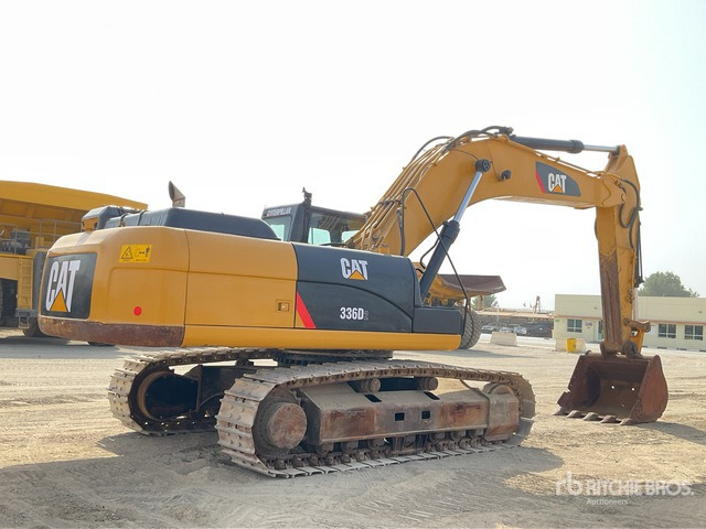 2017 Cat 336D2 - Lánctalpas kotró: 3 kép. 2017 Cat 336D2 - Lánctalpas kotró: 3 kép.