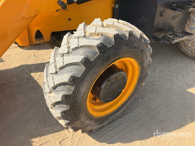 2017 JCB 3DX 4x4 Backhoe Loader - Kotrórakodó: 4 kép. 2017 JCB 3DX 4x4 Backhoe Loader - Kotrórakodó: 4 kép.